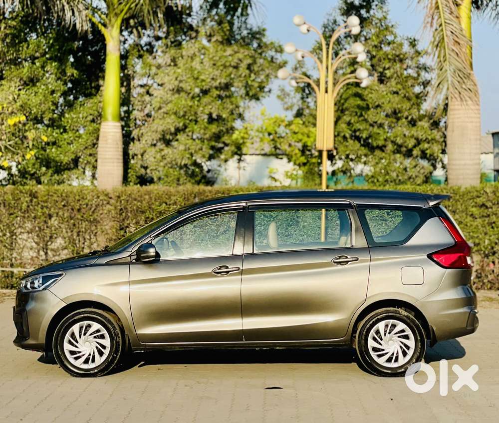 Maruti Suzuki Ertiga Vxi Shvs, 2022, Petrol