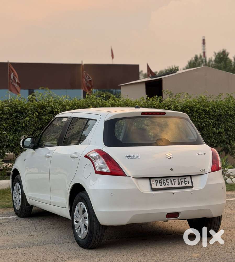 Maruti Suzuki Swift Vxi, 2015, Petrol