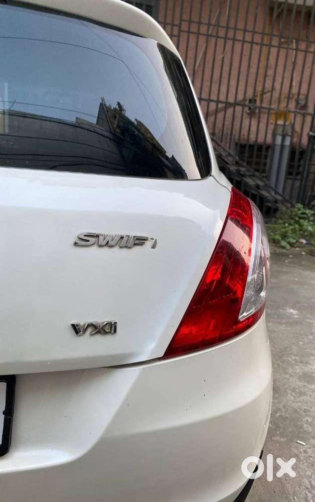 Maruti Suzuki Swift Vxi Abs Bsiv, 2016, Petrol