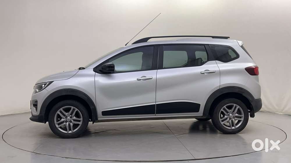 Renault Triber Rxz, 2022, Petrol