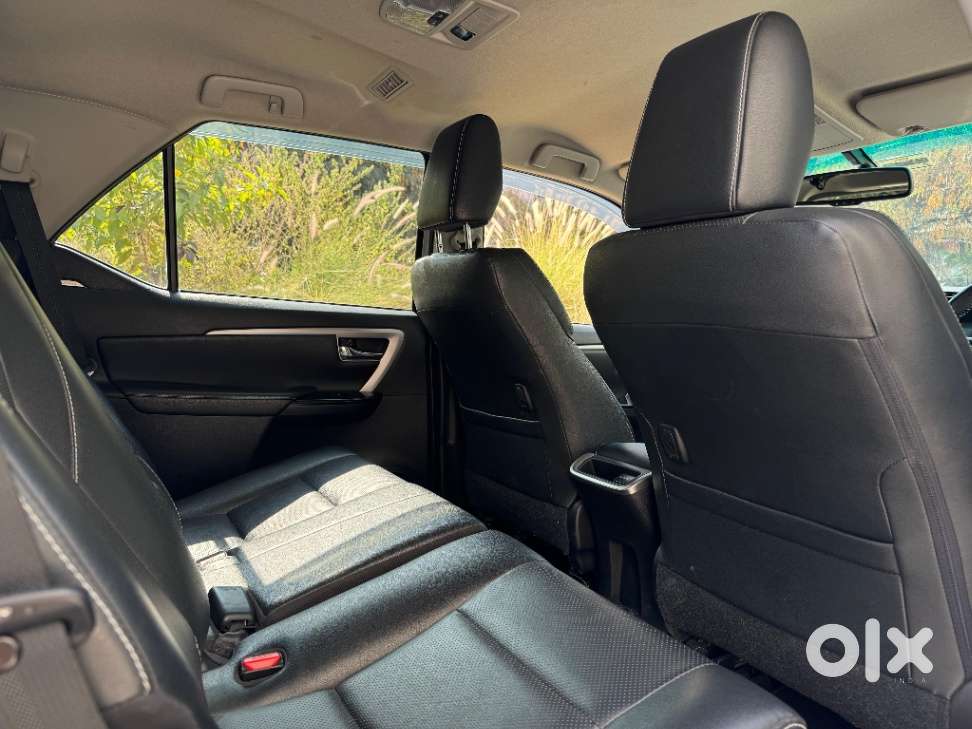 Toyota Fortuner [2021-ongoing] 2.8 2wd Diesel At, 2022, Diesel
