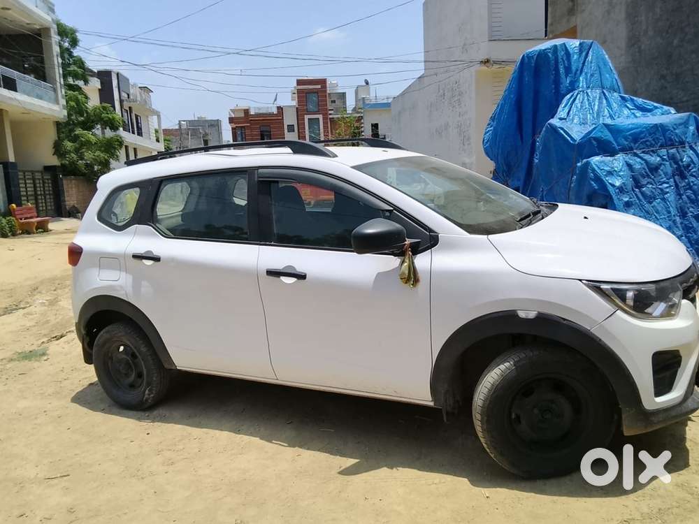 2022 Renault Triber Petrol Manual