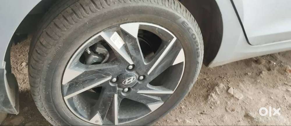 Hyundai Verna 2023 Petrol 21500 Km Driven