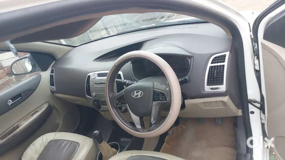 Hyundai I20 2011 Petrol 96000 Km Driven  Take And Draive