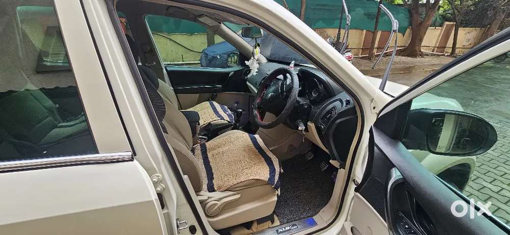 Mahindra Xuv500 W8 Diesel Manual Aug 2016 Model