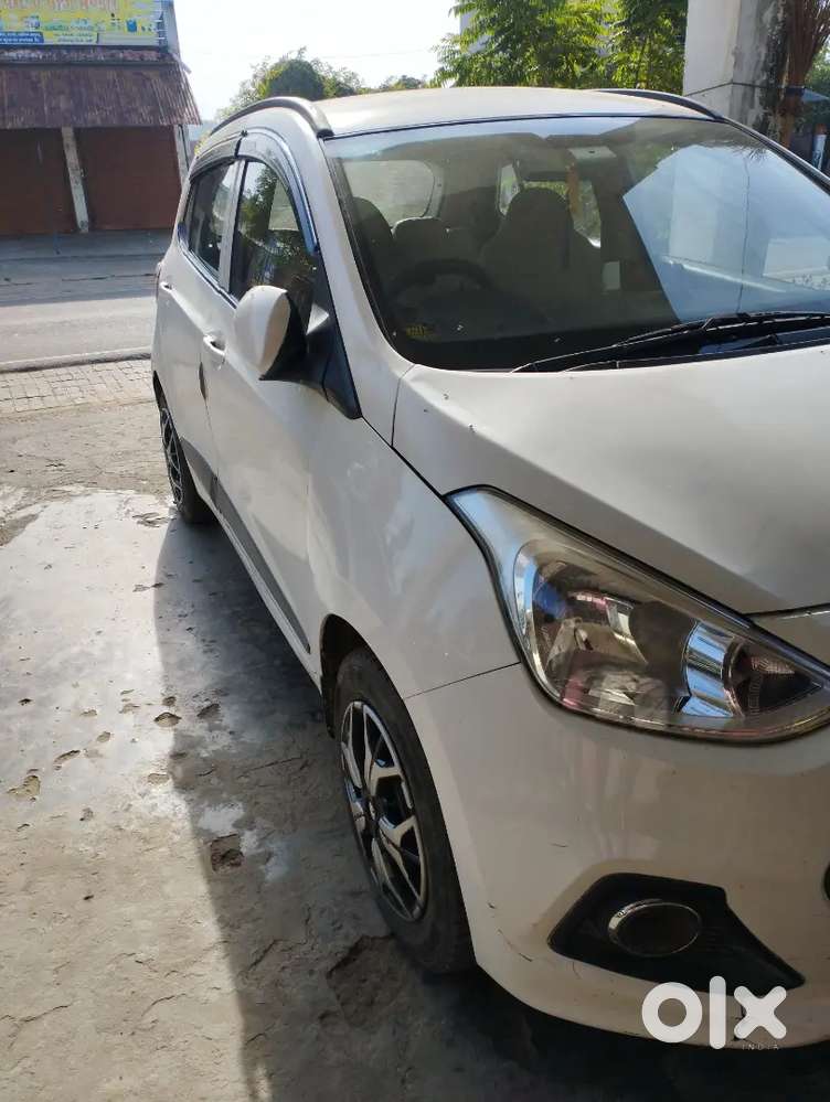 Hyundai Grand I10 2015 Diesel Well Maintained
