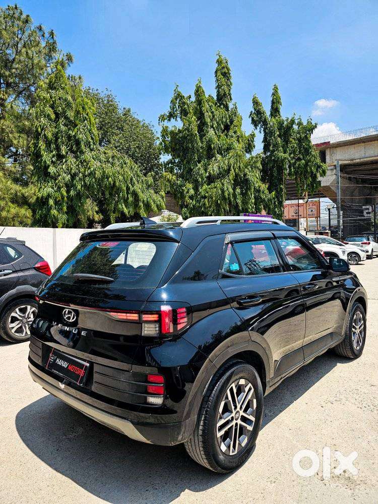 Hyundai Venue [2022-ongoing] 1.5 Crdi Sx, 2023, Diesel