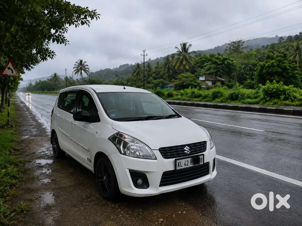 Maruti Ertiga Zxi 2013