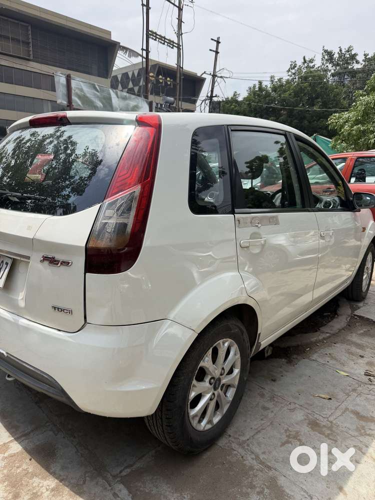 Ford Figo Diesel Titanium, 2013, Diesel