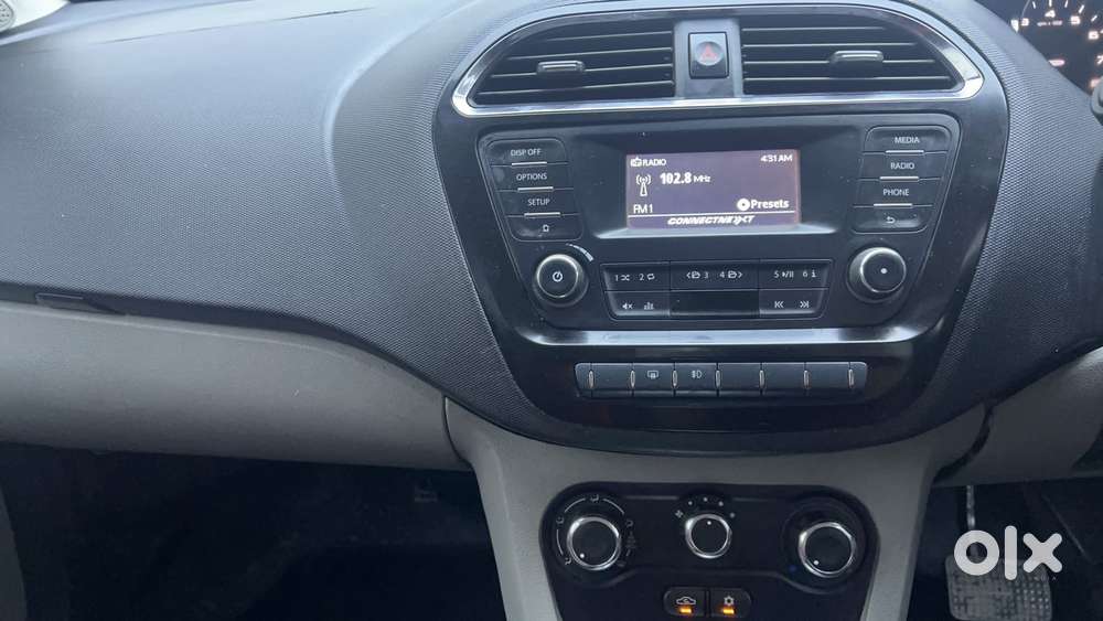 Tata Tiago Xza, 2018, Petrol