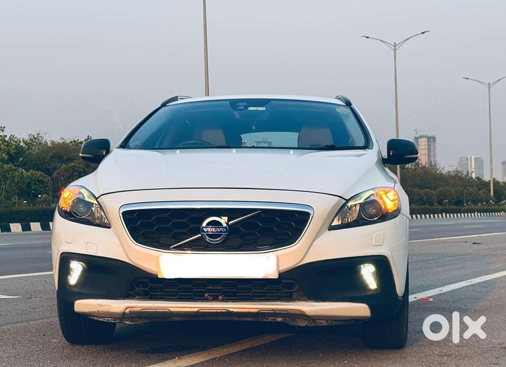 2016 Volvo V40 Country Petrol