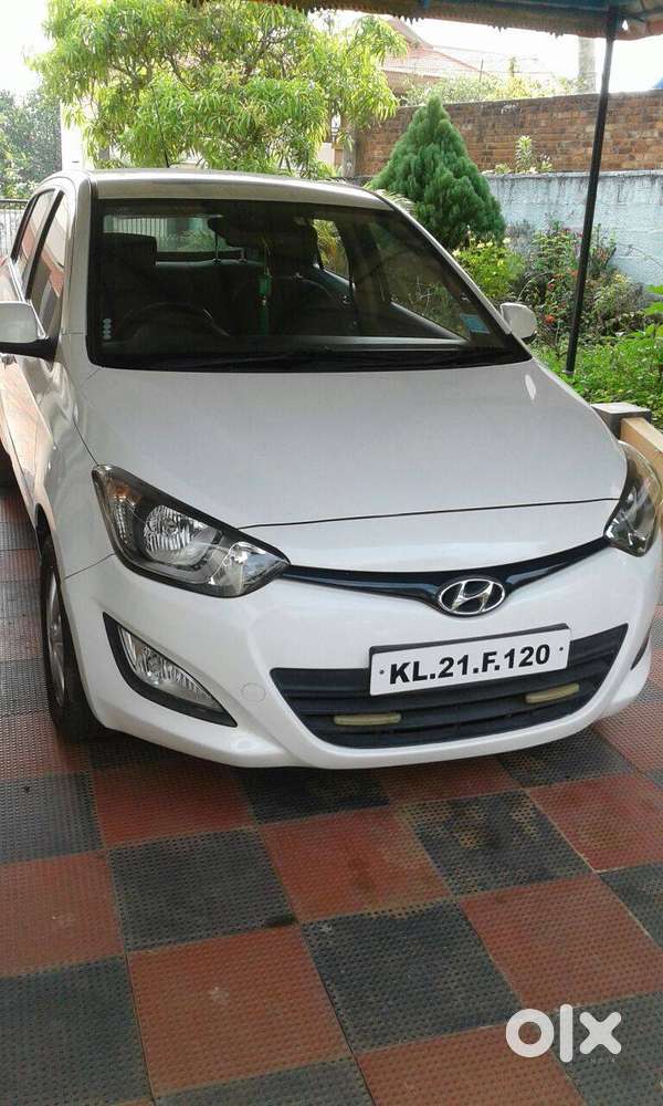 Hyundai I20 Sports 2012 Diesel 67000 Km Driven Well Maintained