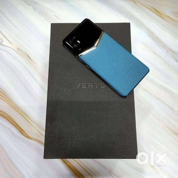 Ivertu Calfskin 5G Phone DEL111
