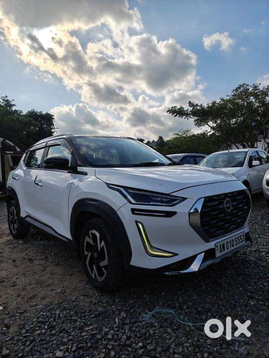 Nissan Magnite 1.0 Xv Premium Dual Tone, 2021, Petrol