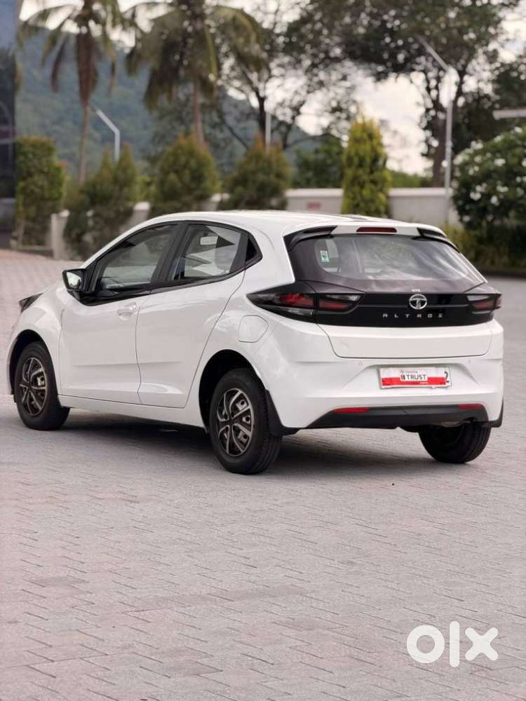 Tata Altroz Xe Petrol, 2021