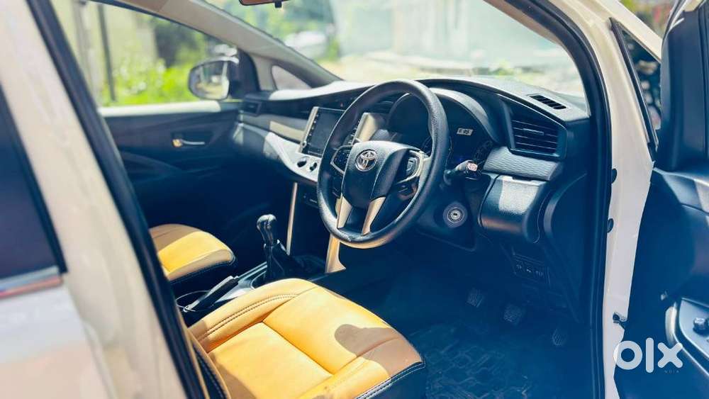 Toyota Innova Crysta 2.4 G Mt, 2022, Diesel