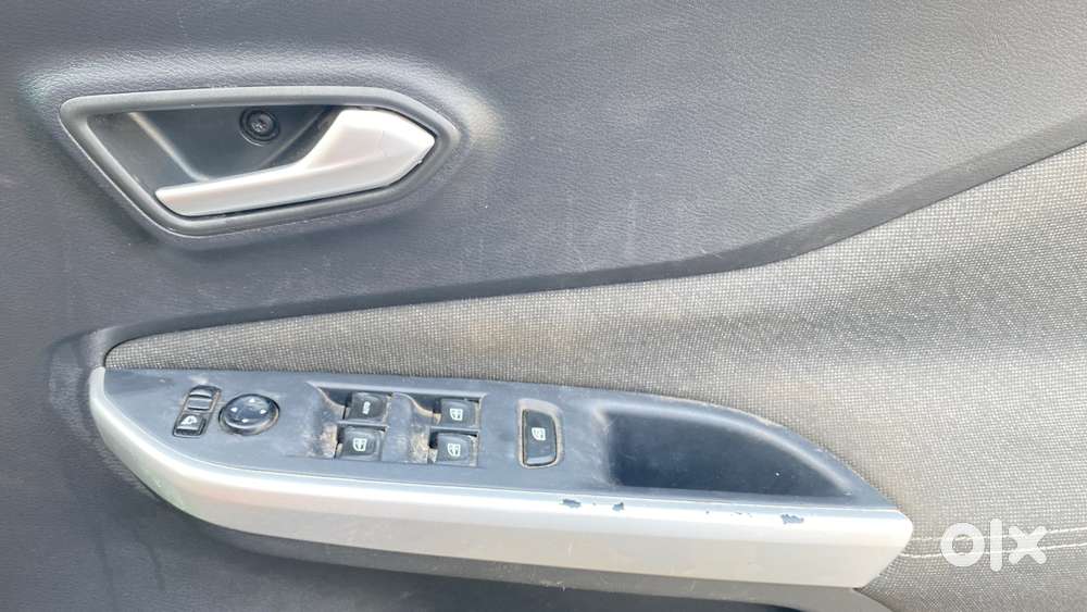 Nissan Magnite 1.0 Xv Premium, 2021, Petrol