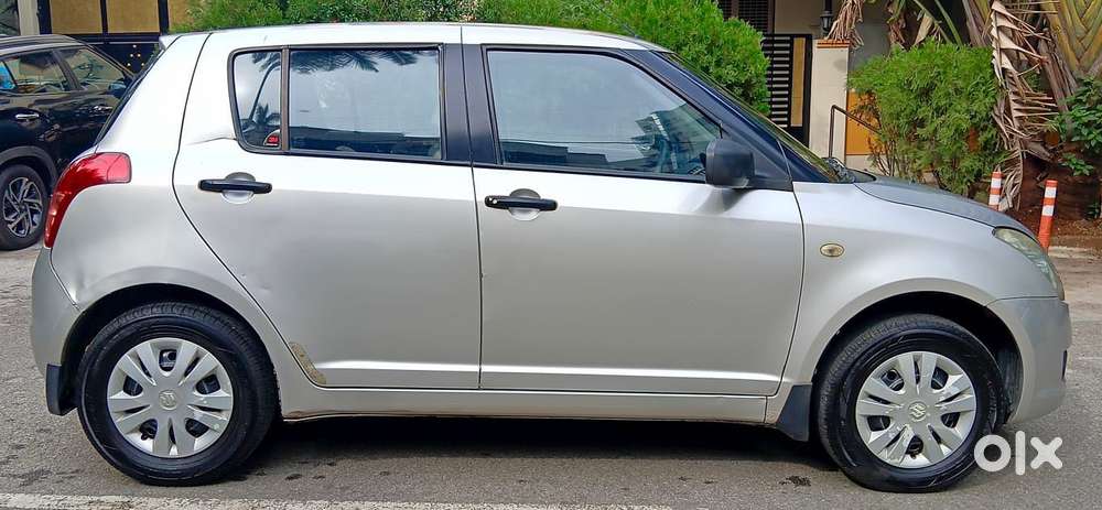 Maruti Suzuki Swift Vxi + Manual, 2010, Petrol