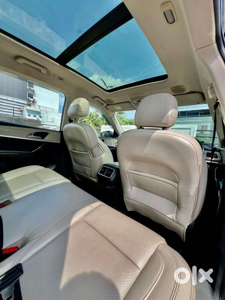 Mahindra Xuv700 2.2 Ax 7 Diesel At Str, 2021, Diesel
