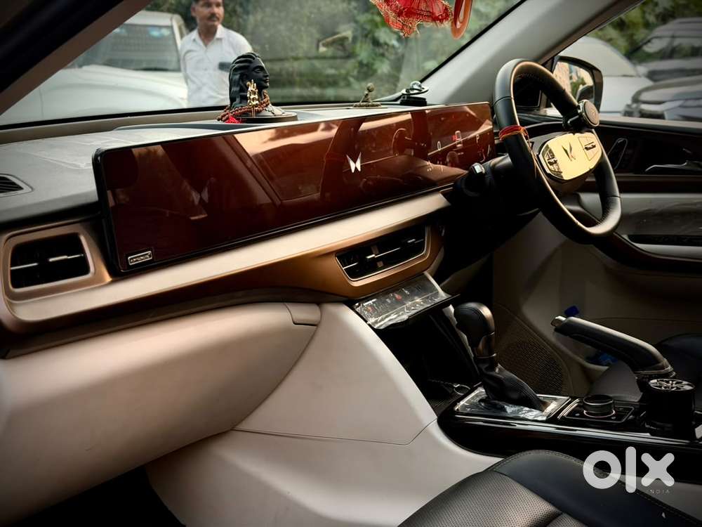 Mahindra Xuv 7xo Ax7 At, 2026, Petrol