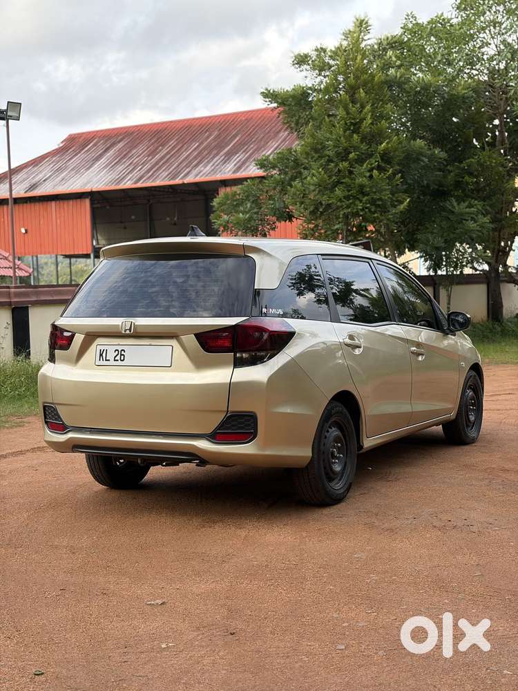 Honda Mobilio 1.5 S I-vtec Mt, 2015, Petrol