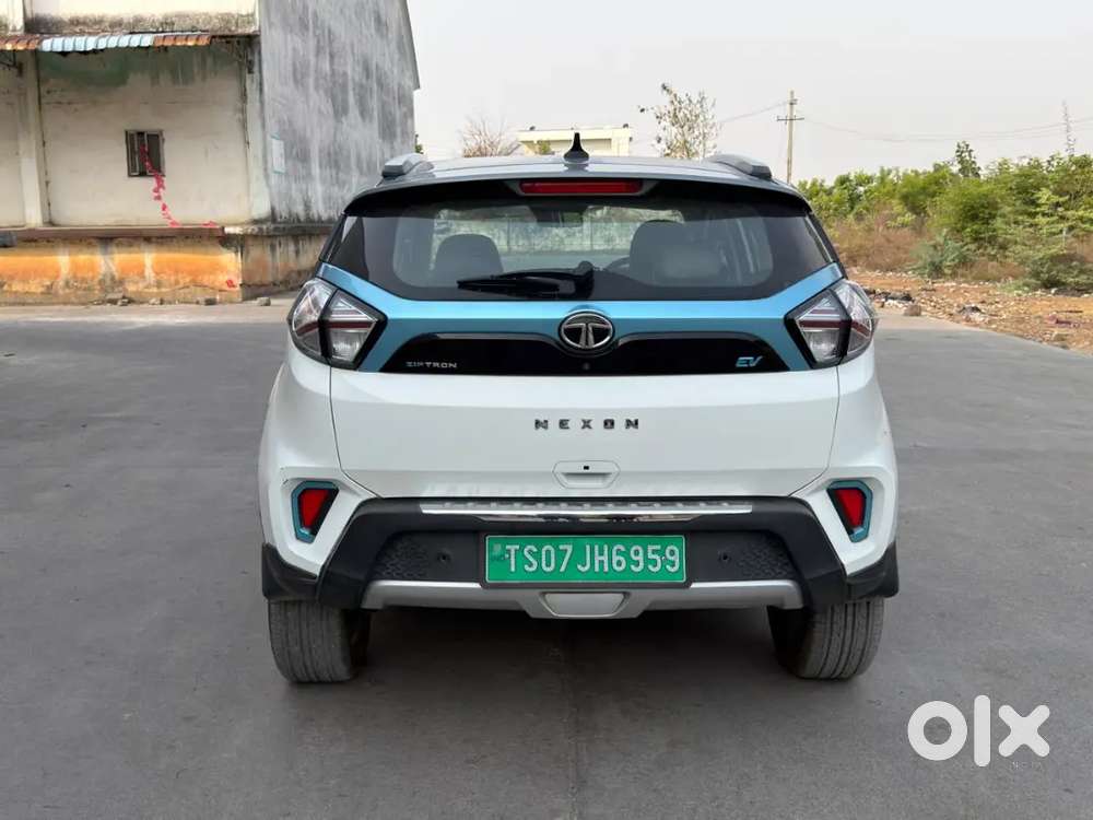Nexon Ev Top End. Extension Battery Warranty