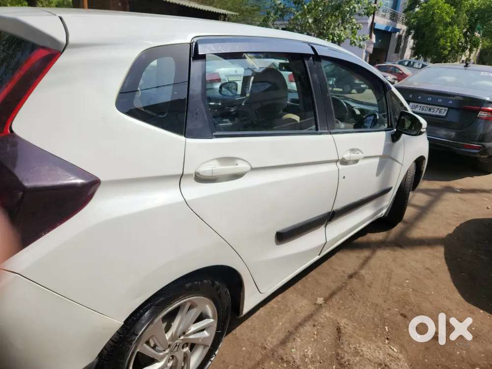 Honda Jazz 2017 Cng & Hybrids 98000 Km Driven