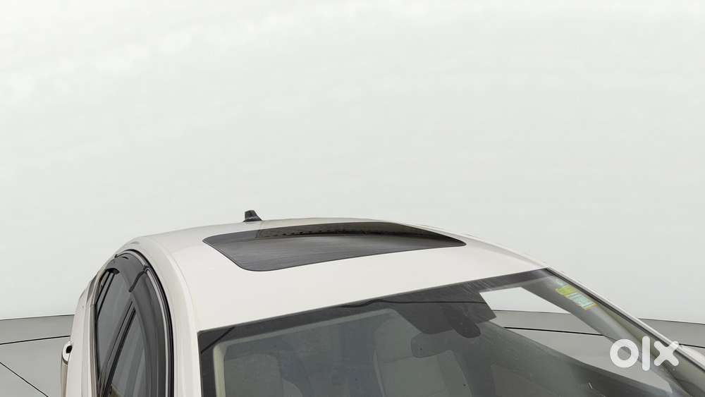 Skoda Slavia 1.0 Tsi Style At, 2022, Petrol