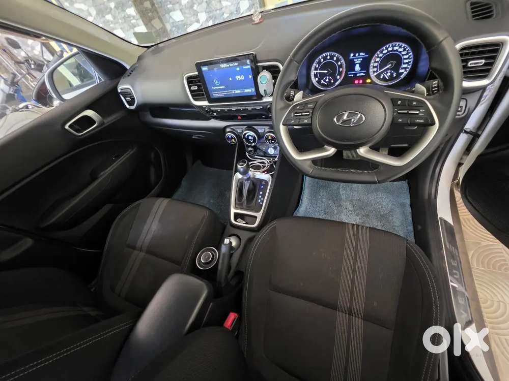 Hyundai Venue 2020 Petrol Well Maintained