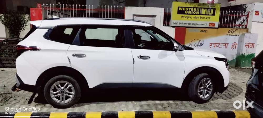 Kia Carens 2023 Diesel Well Maintained