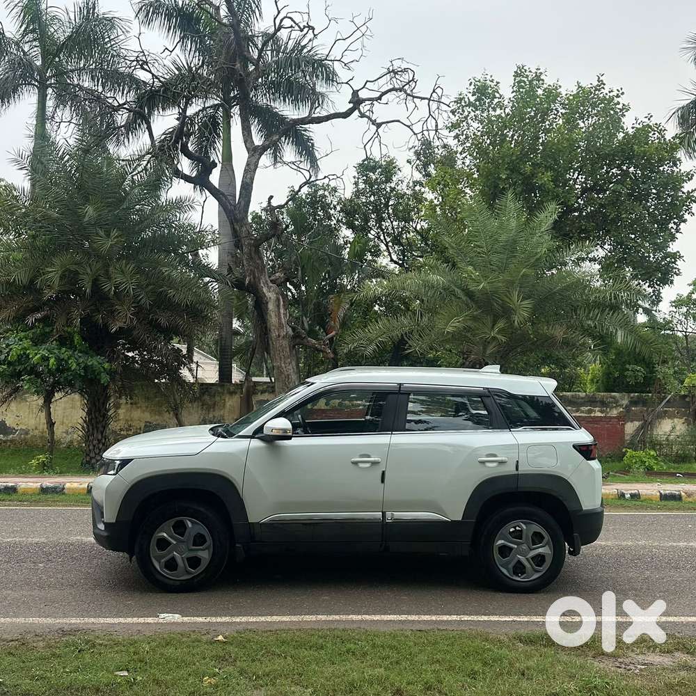 Maruti Suzuki Brezza 1.5 Vxi Smart Hybrid, 2024, Petrol