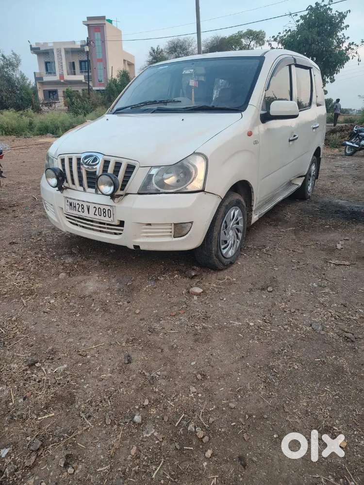 Mahindra Xylo 2011