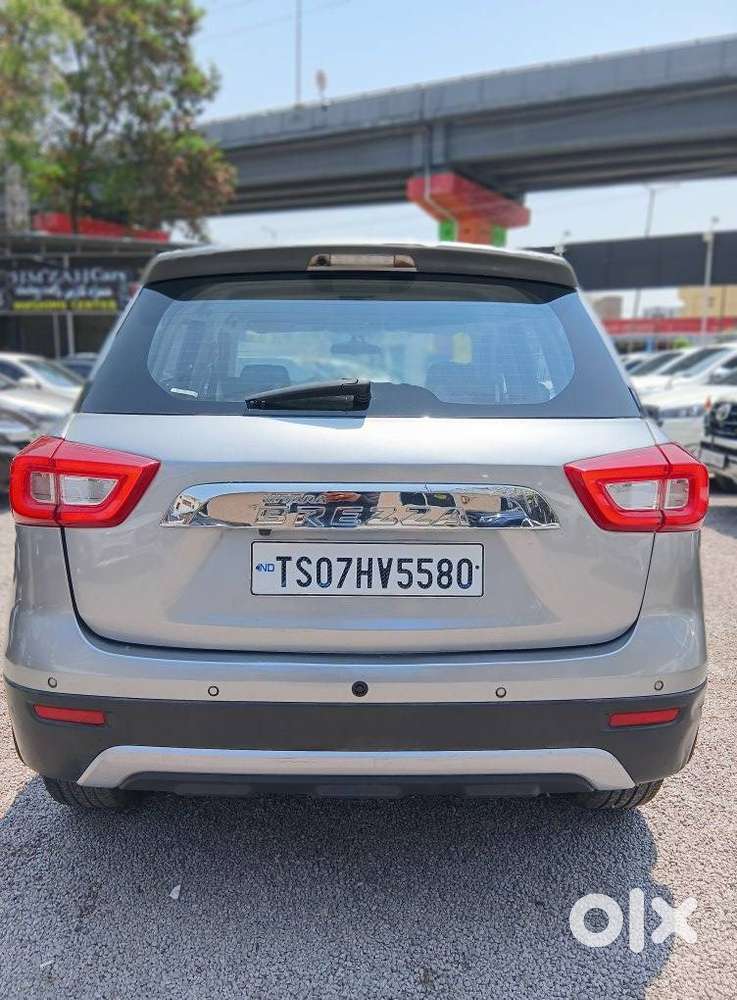 Maruti Suzuki Brezza 1.5 Zxi Smart Hybrid, 2021, Petrol