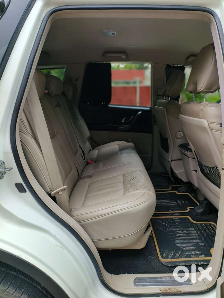 Mahindra Xuv500 W8, 2016, Petrol