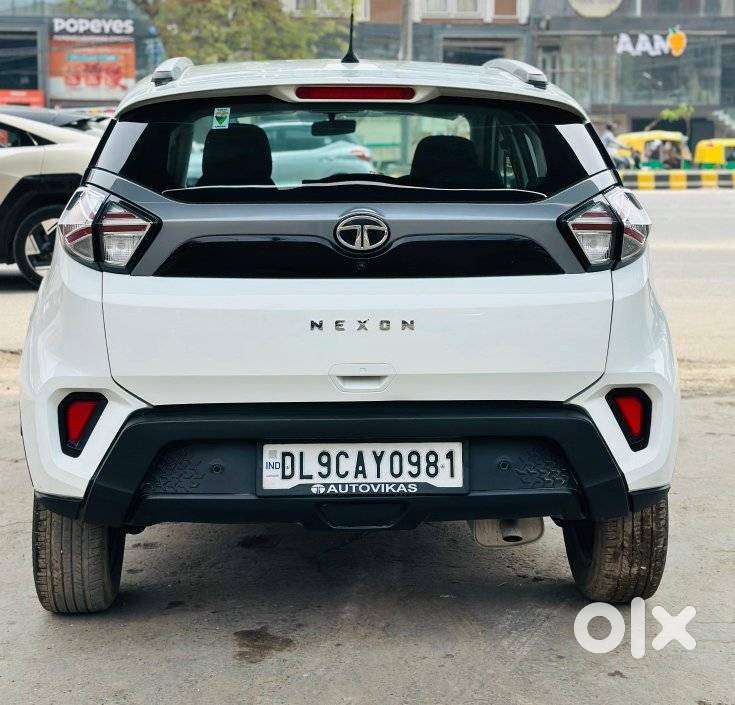 Tata Nexon 1.2 Revotron Xma Amt (s), 2022, Petrol