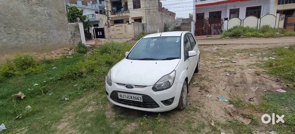Ford Figo Petrol 2011