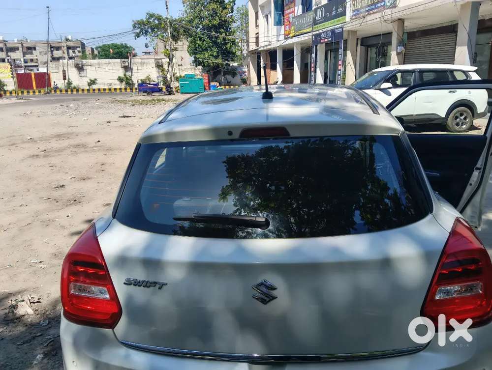 Ek Dum Vadia Gadi Hai