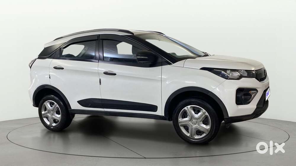 Tata Nexon 1.2 Revotron Xm (s), 2022, Petrol