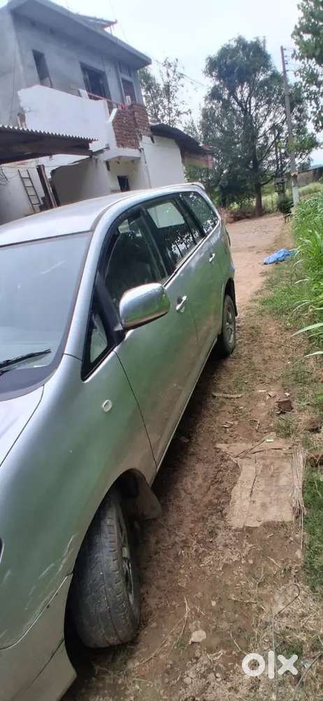 Toyota Innova 2.5 G1 2010