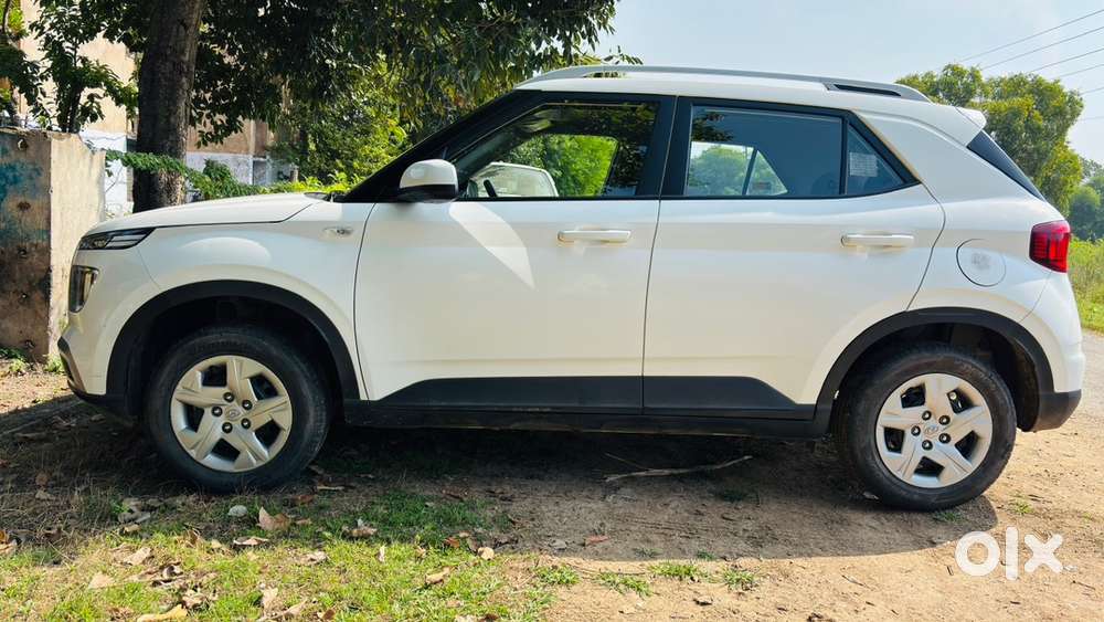 Hyundai Venue Petrol 2021