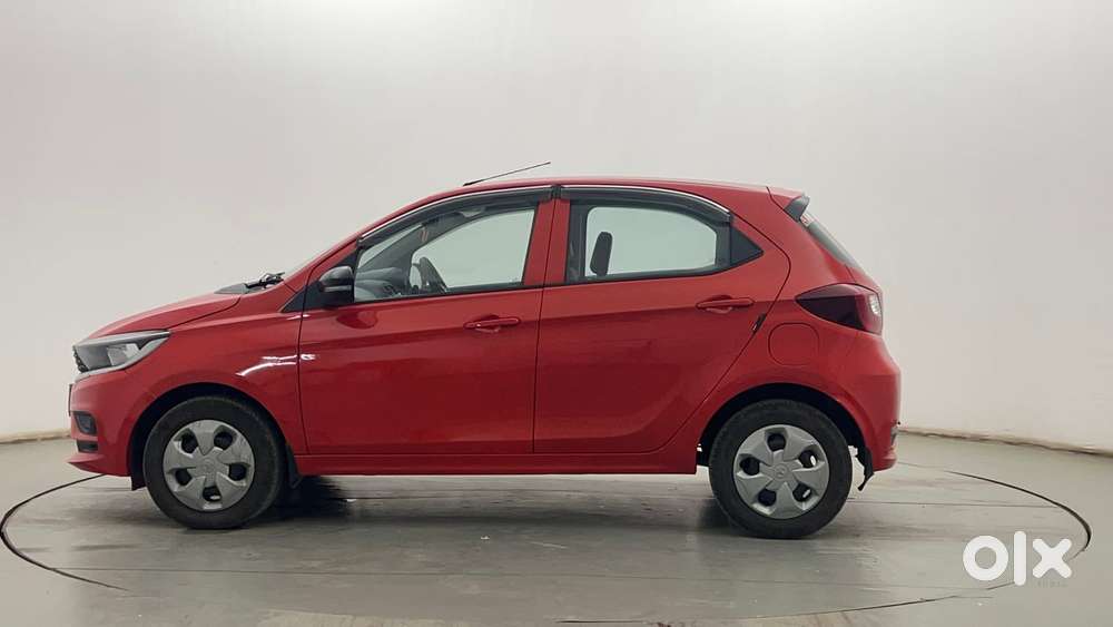 Tata Tiago 1.2 Revotron Xta, 2022, Petrol