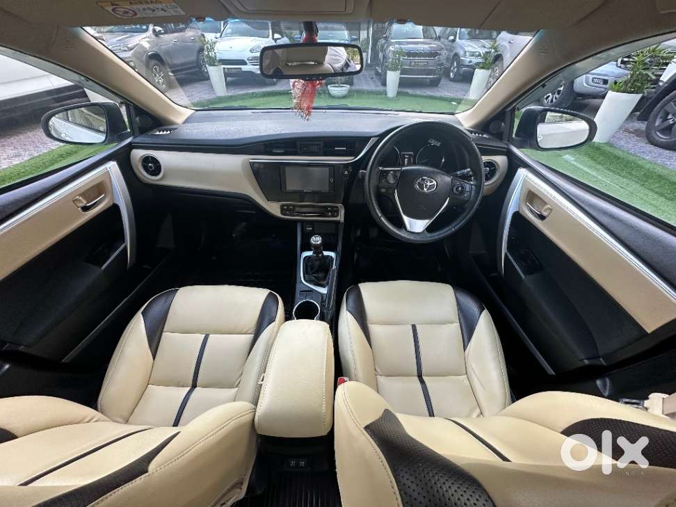Toyota Corolla Altis 1.8 Gl, 2018, Petrol