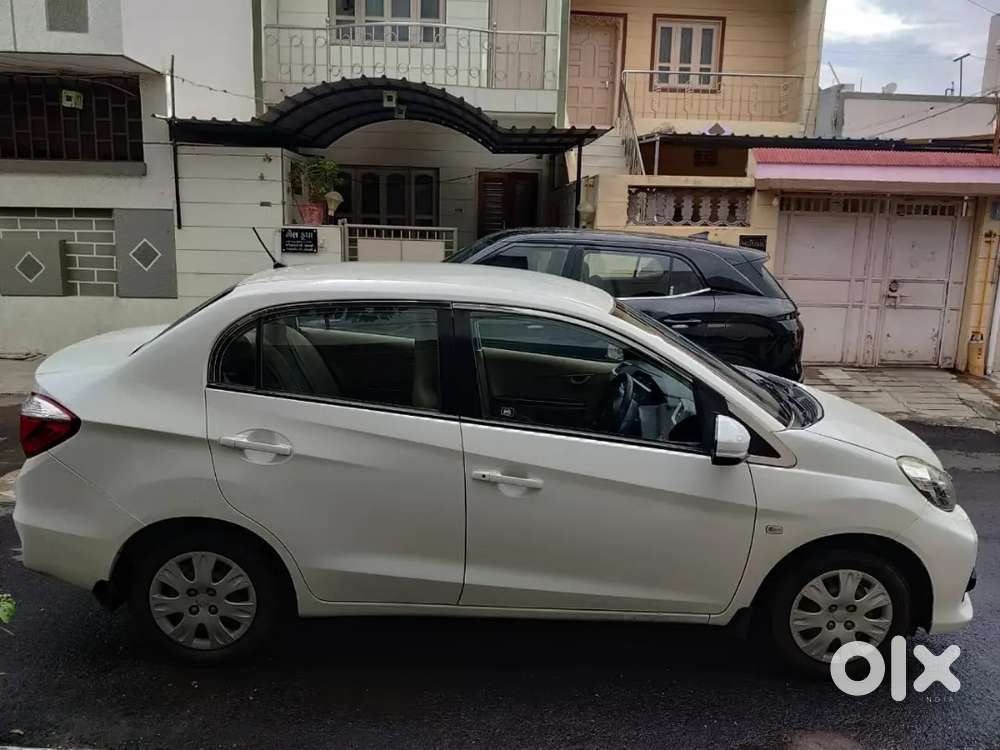 Honda Amaze 2016 Petrol Well Maintained