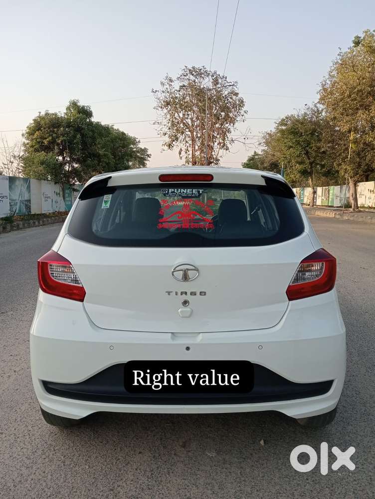 Tata Tiago, 2022, Petrol