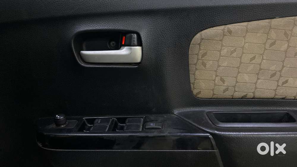 Maruti Suzuki Wagon R Vxi Mt 1.0l, 2018, Petrol