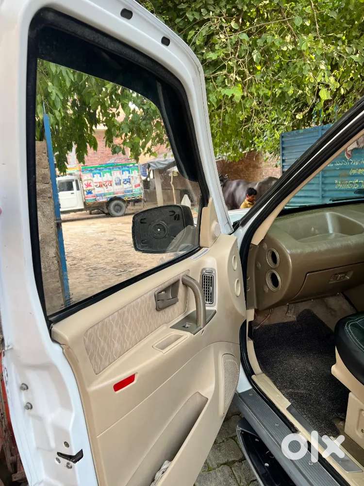 Tata Safari 2012 Diesel 100000 Km Driven