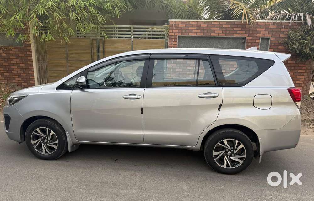 Toyota Innova Crysta 2.8 Gx At, 2021, Diesel