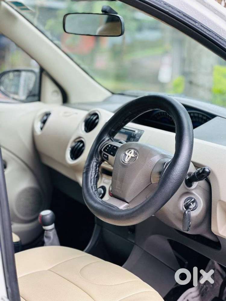 Toyota Etios Vx Limited Edition, 2016, Petrol