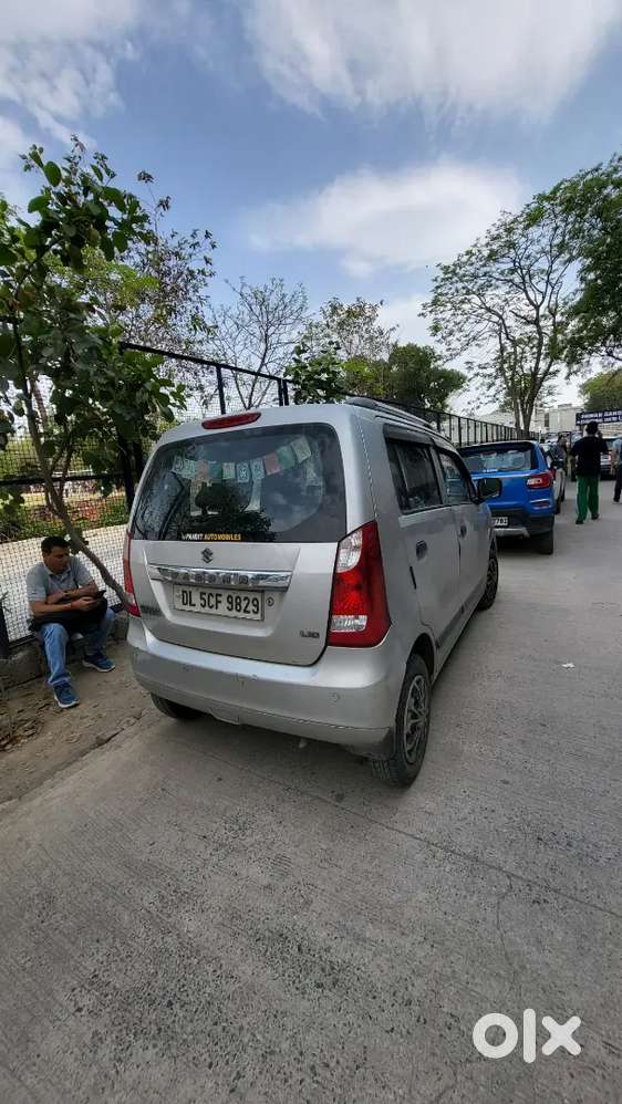 Maruti Suzuki Wagon R 2011 Petrol Well Maintained With Central Locking