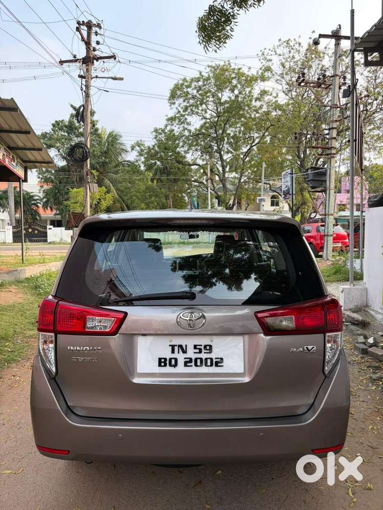 Toyota Innova Crysta 2018 Variant